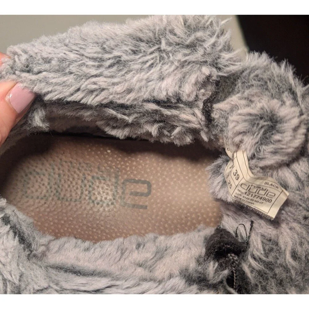 Hey Dude Britt Black Lace Up Faux Fur Ankle Cuffed Pull On Shoes Slippers Sz 8